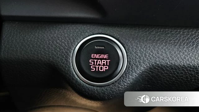 Kia Stonic id 4465426 из Кореи 11