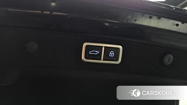 Hyundai Grandeur (GN7) id 2939393 из Кореи 11