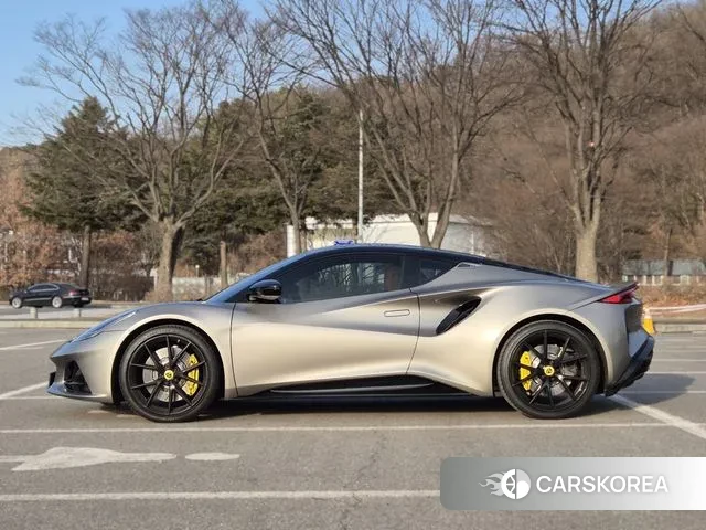 Lotus Emira id 3605686 из Кореи 11