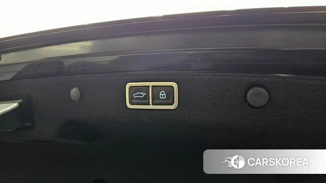 Hyundai Grandeur (GN7) id 4360908 из Кореи 11