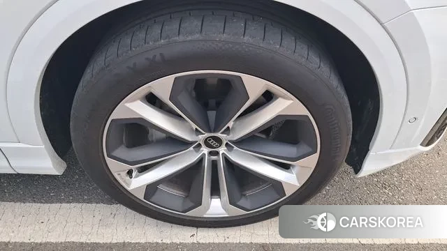 Audi Q8 (4M) id 3517032 из Кореи 11