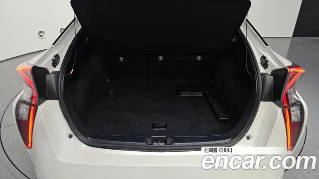 Toyota Prius 4th Generation id 2704919 из Кореи 11