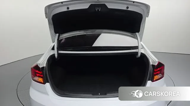 Hyundai The New Avante AD id 3264867 из Кореи 11