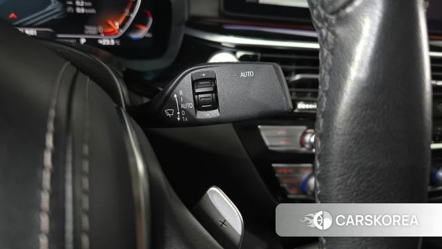 BMW 5 Series (G30) id 4872622 из Кореи 11