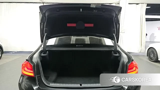 BMW 5 Series (G30) id 3484282 из Кореи 11