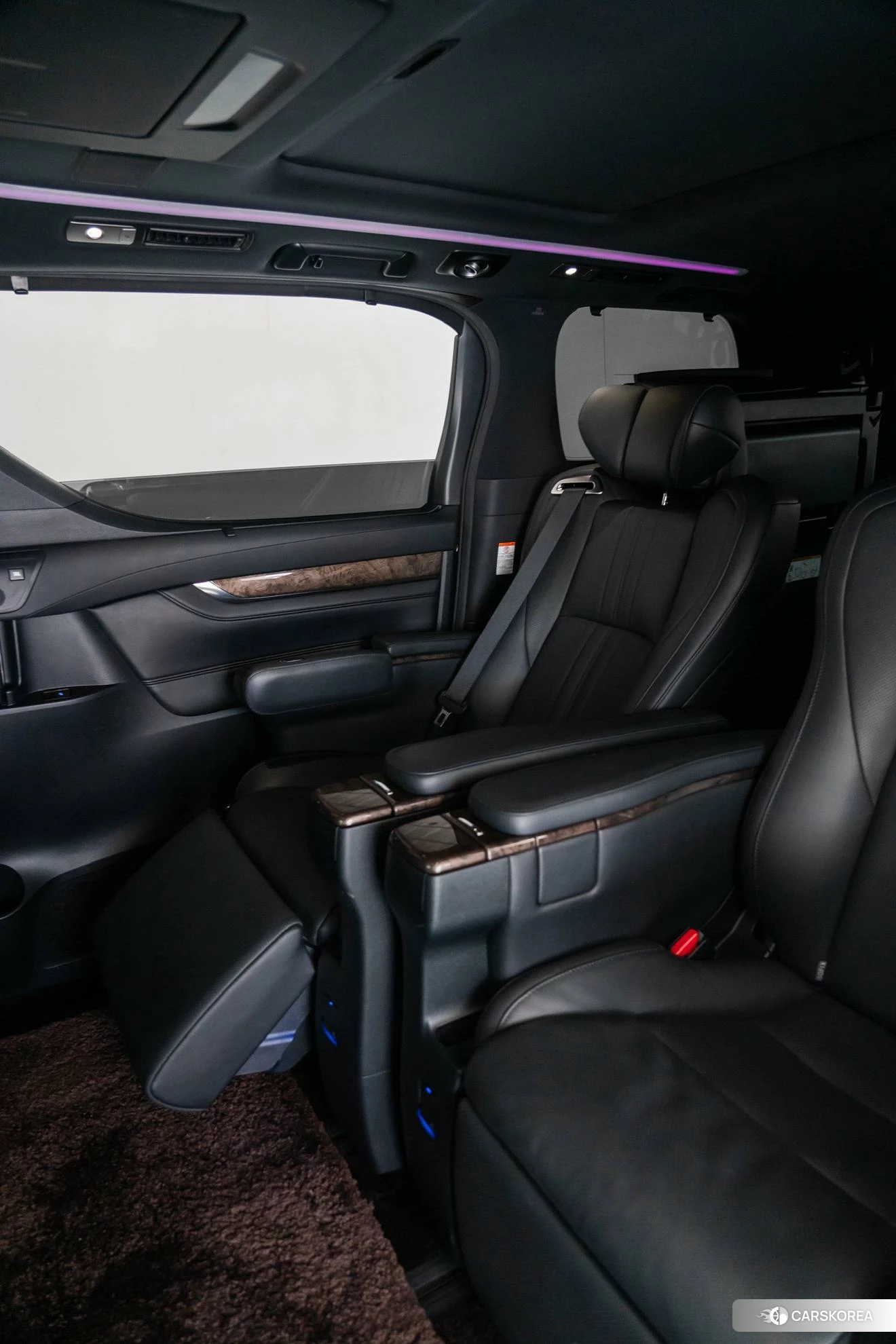Toyota Alphard id 4453978 из Китая 11