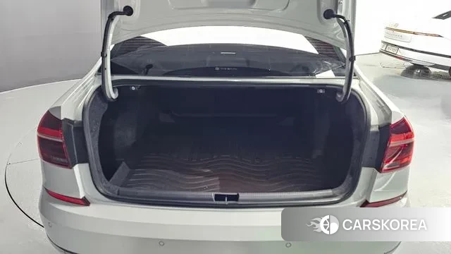 Volkswagen The New Passat id 3039341 из Кореи 11