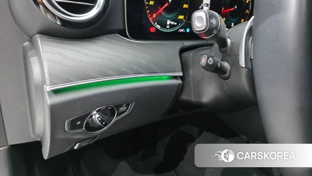 Mercedes-Benz E-Class W213 id 4631391 из Кореи 11