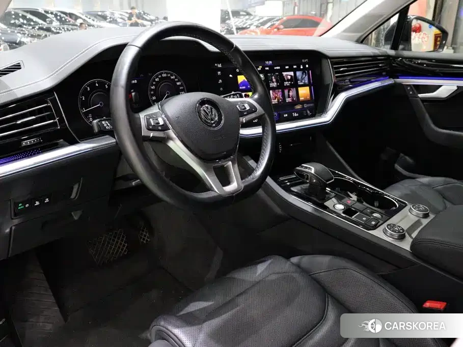 Volkswagen Touareg id 4607151 из Китая 11