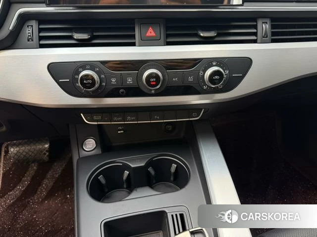 Audi A4L id 4263688 из Китая 11