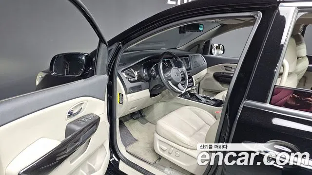 Kia The New Carnival id 2785412 из Кореи 11