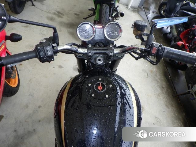 Kawasaki Z900RS id 4193878 из Японии 11