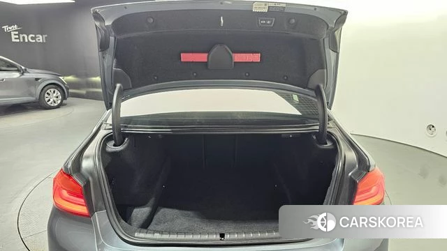BMW 5 Series (G30) id 4557967 из Кореи 11