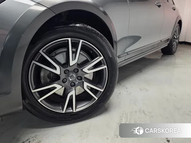 Volvo V90 Cross-Country id 3753645 из Кореи 11