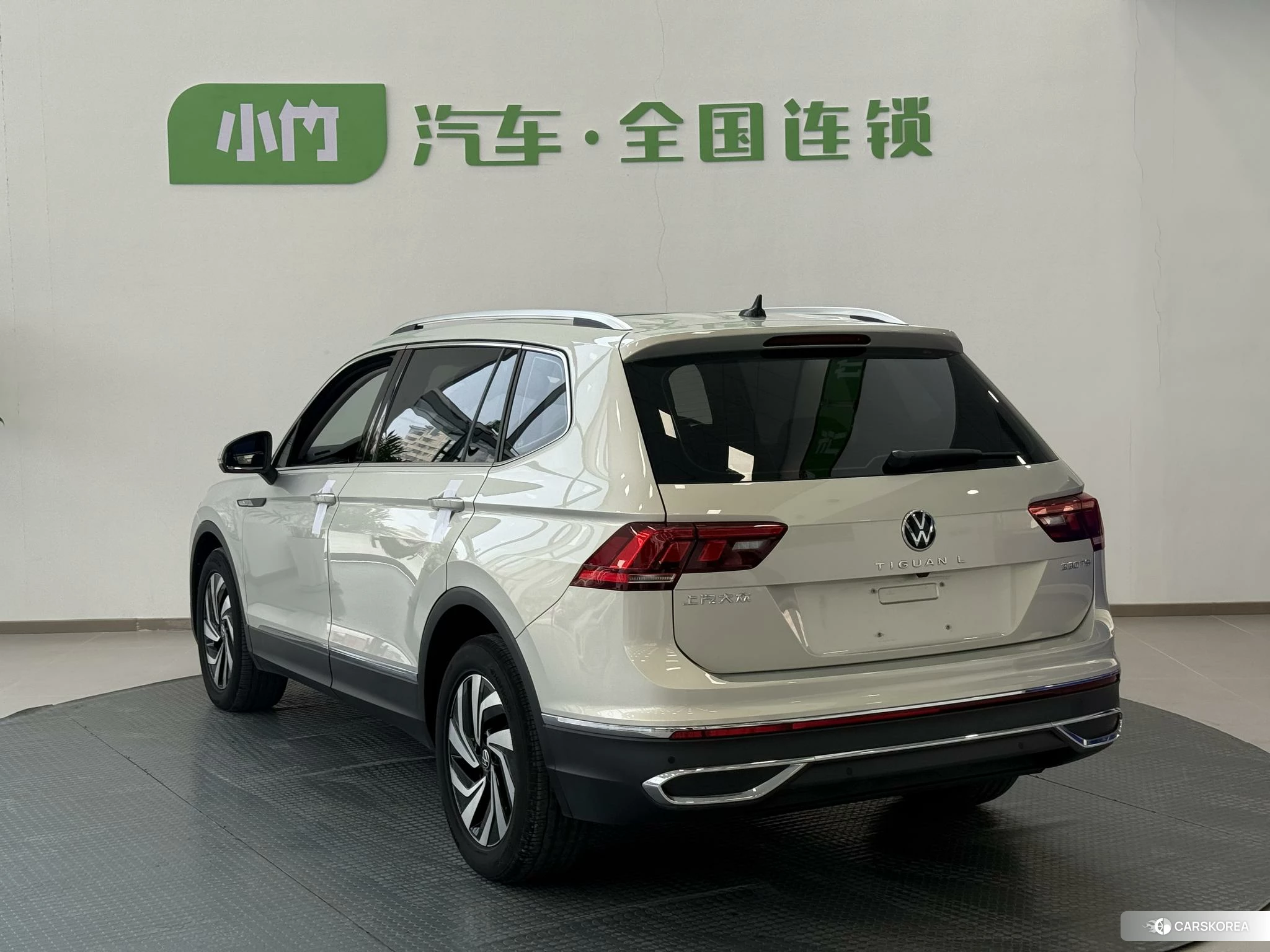 Volkswagen Tiguan L id 4452057 из Китая 11