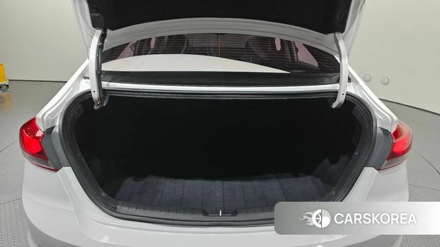 Hyundai Avante AD id 4331804 из Кореи 11