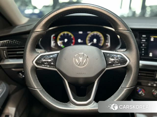 Volkswagen Passat id 4258664 из Китая 11