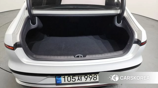 Hyundai Grandeur (GN7) id 3891731 из Кореи 11