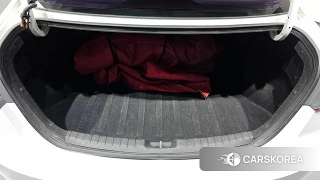 Hyundai Avante AD id 3894337 из Кореи 11