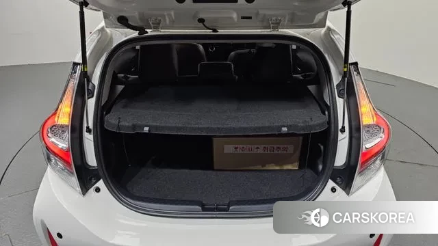 Toyota Prius C id 3034222 из Кореи 11