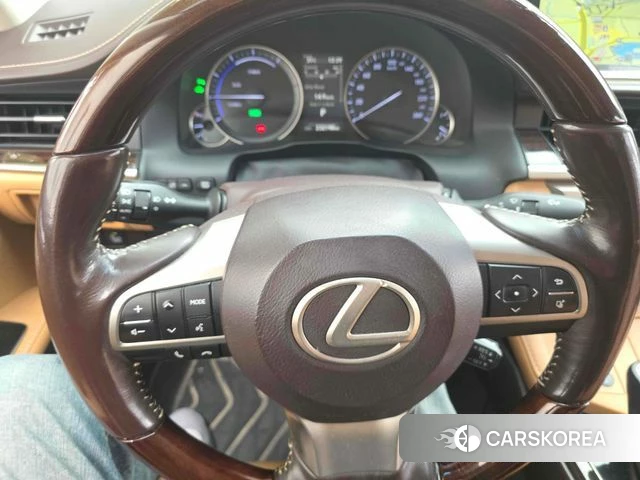 Lexus New ES300h id 4765551 из Кореи 11
