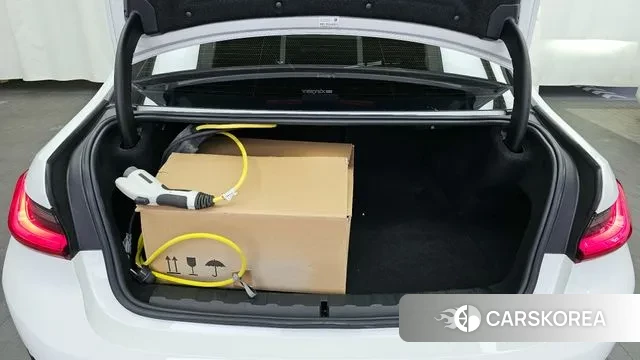 BMW 3 Series (G20) id 3691772 из Кореи 11