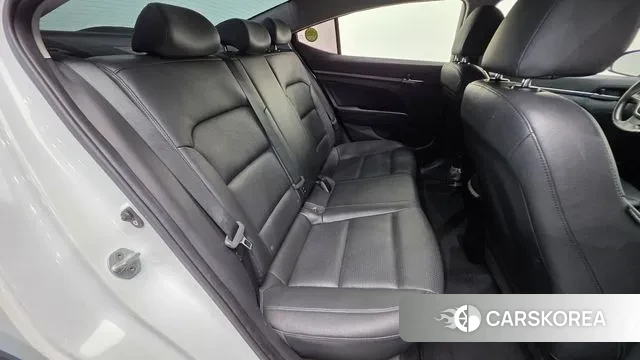 Hyundai Avante AD id 3737245 из Кореи 11