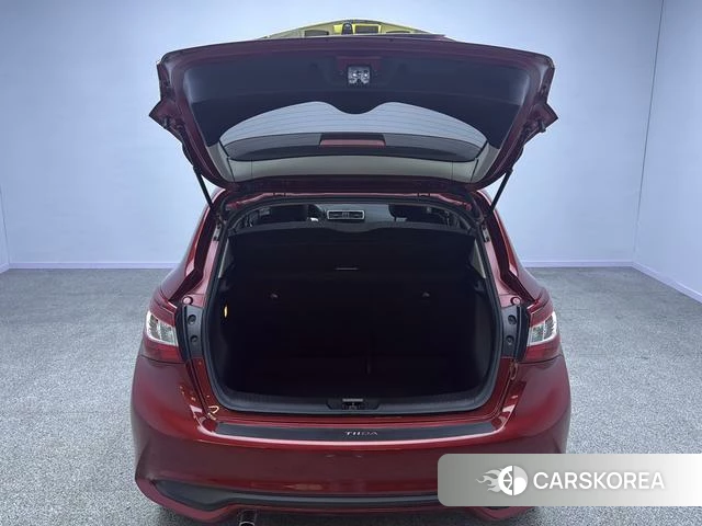 Nissan TIIDA id 4238417 из Китая 11
