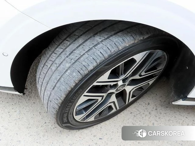 Hyundai Grandeur (GN7) id 3940605 из Кореи 11