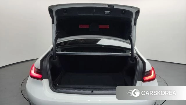 BMW 3 Series (G20) id 3819497 из Кореи 11