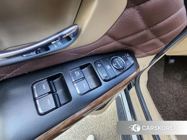 Kia All New Carnival id 3644169 из Кореи 11