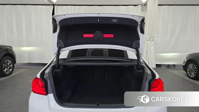 BMW 5 Series (G30) id 3460349 из Кореи 11