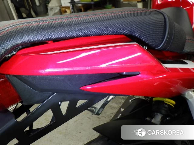 Проданный Honda CBR650R id 3997879 из Японии, фото 11