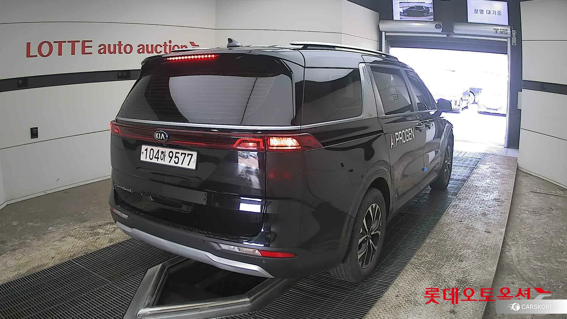 Kia Carnival id 3882133 из Кореи 11