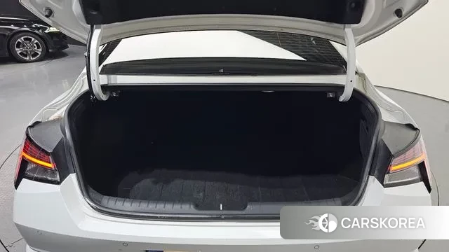 Hyundai Avante Hybrid (CN7) id 3702914 из Кореи 11