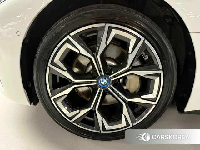 BMW i4 id 4428418 из Кореи 11