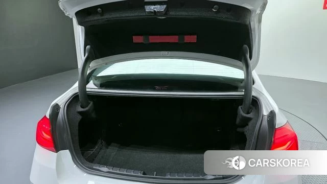 BMW 3 Series (F30) id 4020679 из Кореи 11