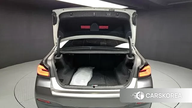 BMW 5 Series (G30) id 3159307 из Кореи 11