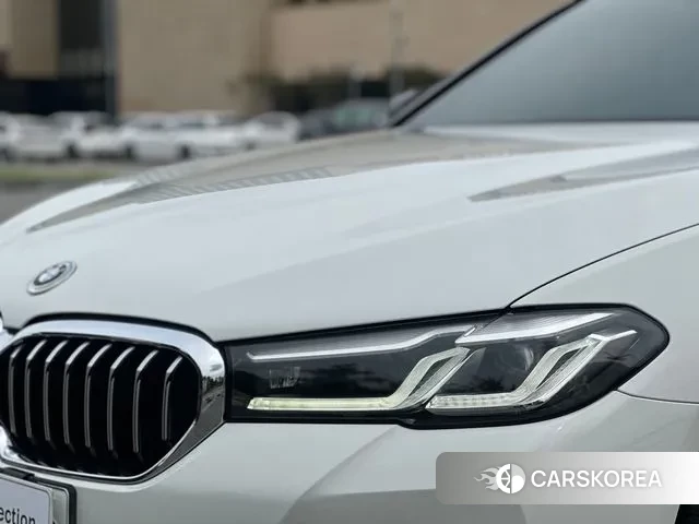 BMW 5 Series (G30) id 3032401 из Кореи 11