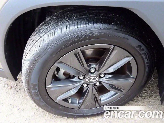 Lexus UX250h id 2956655 из Кореи 11