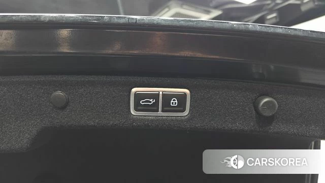 Hyundai Grandeur (GN7) id 3870512 из Кореи 11