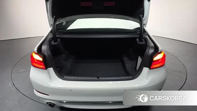 BMW 5 Series (G30) id 3504753 из Кореи 11