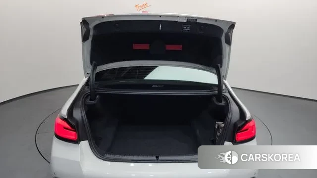 BMW 5 Series (G30) id 3519542 из Кореи 11