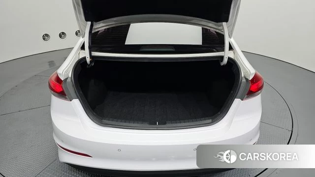 Hyundai Avante AD id 3937287 из Кореи 11