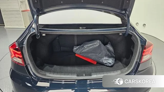 Hyundai The New Avante AD id 3215000 из Кореи 11