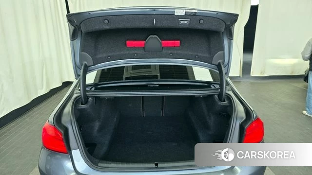 BMW 5 Series (G30) id 3795746 из Кореи 11