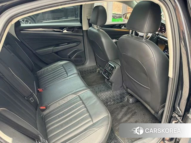 Volkswagen Passat id 4272547 из Китая 11