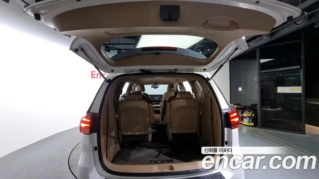 Kia The New Carnival id 2405935 из Кореи 11