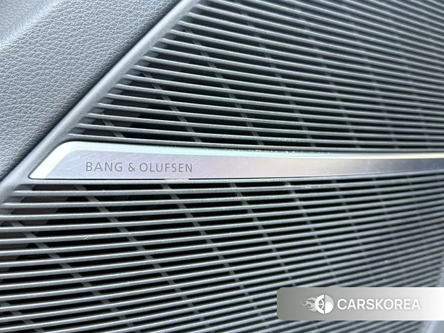 Audi SQ7 id 4240293 из Китая 11