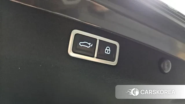 Hyundai Grandeur (GN7) id 3620117 из Кореи 11